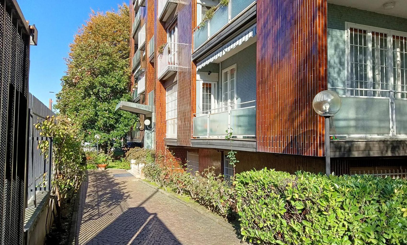 Sahi - Via Dei Ciclamini Mm1 Primaticcio, Stadio San Siro, Ospedale San Carlo Milán Exterior foto