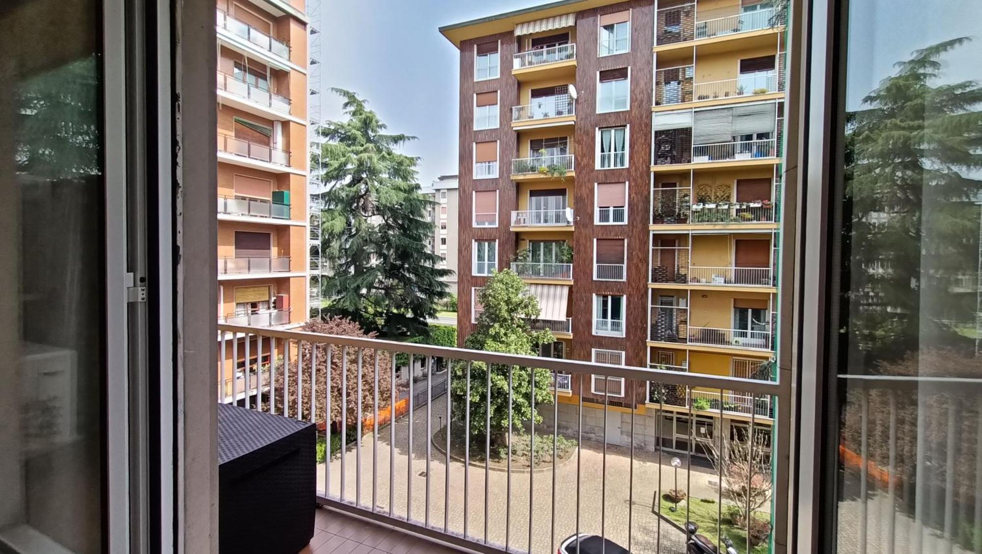 Sahi - Via Dei Ciclamini Mm1 Primaticcio, Stadio San Siro, Ospedale San Carlo Milán Exterior foto